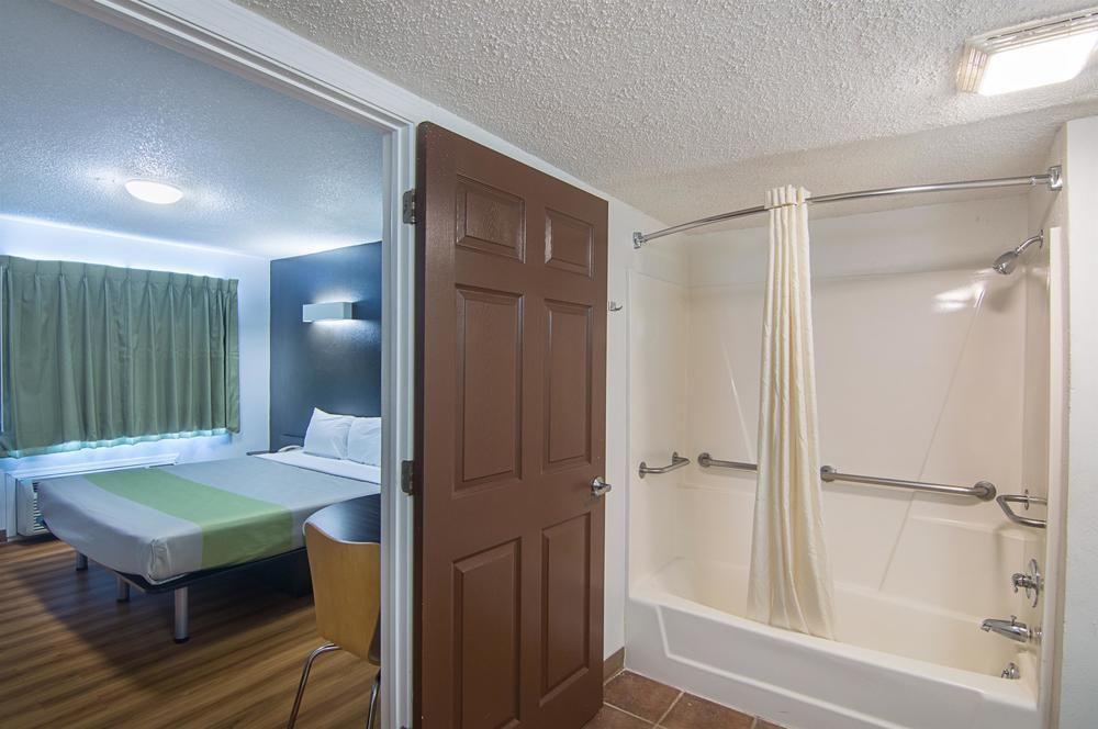 Studio Inn Extended Stay Oklahoma City Airport By Oyo מראה חיצוני תמונה